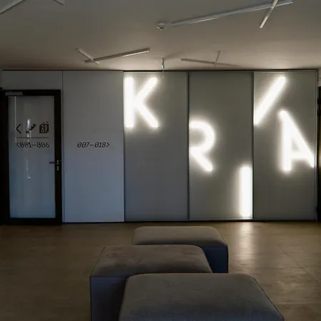 Krivoo I-private Parking Appartamento Košice